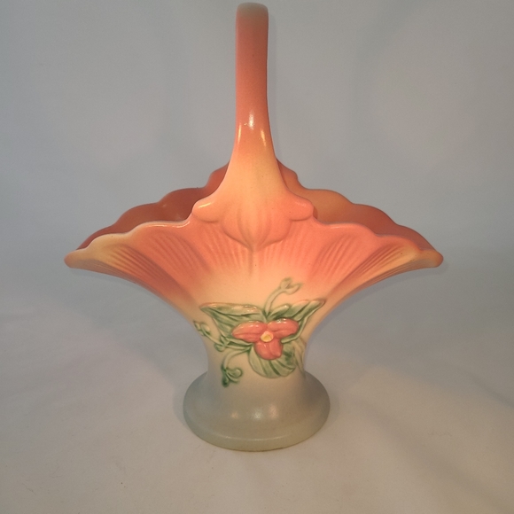 Hull Art Handled Basket - Picture 3 of 4